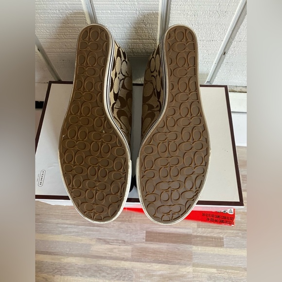 Like new coach wedge - Picture 3 of 3